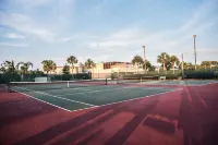 Beautiful Condo steps away from Beach