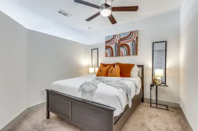 1-bedroom stylist apartment near downtown Fort Worth calling for you.