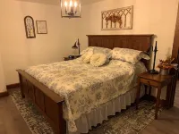 Wurthmann House Unit #2Your Home Away From Home - Wifi