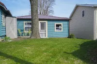 Lake View 2Bdrm Cottage in Celina, Ohio Neighborhood Near Shopping & Dining