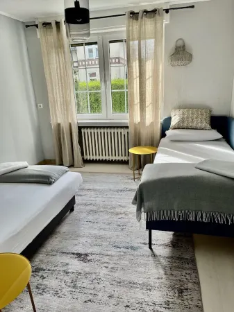 Domicile Hugo Отели рядом с достопримечательностью «Kongressaal Jehovas Zeugen»