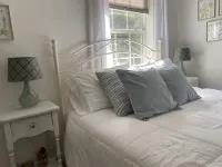 Charming Cottage in Private Lake Community (Pet-Friendly - Wifi
