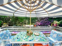 Craigville Beach Uber Relaxing Cape Cod Beach House w/ Beach Pass & Central Air