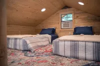 Cottage in the Woods B&B - Owl's Nest  - Treehouse -2mi. from falls trailhead Hotels in Fairmount Township