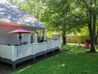 Be our guest-3-bedroom house in a great location! Hotels in Fletcher
