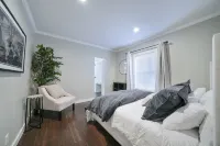 Only a half mile to Notre Dame  and Eddy street  Just Remodeled Hotels in South Bend