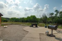 Casa Bella @ Buchanan Vacation Homes - Pool & Free Frio River Access