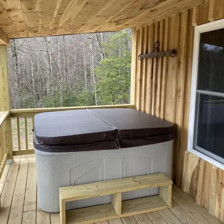 Mountain Meadow Cabin with Hot Tub, Beautiful View, WiFi!, Secluded and Peaceful
