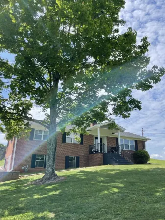 Charming Jefferson City Retreat