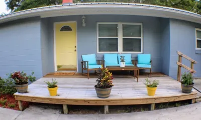 Come experience “real Florida” at this pet friendly Silver Springs Hideaway! Các khách sạn gần Grand Lake Golf Course