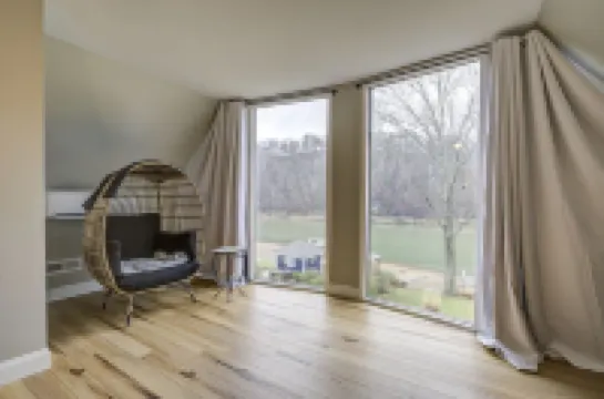 Lake House Living. Relax with the whole family at this peaceful place to stay.