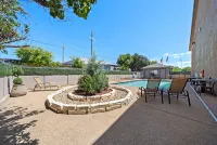 Days Inn by Wyndham Round Rock - Pool