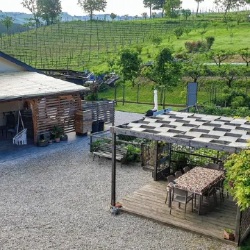 A vacation in the midst of nature just a stone's throw from Alba?