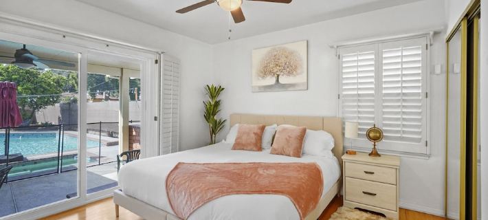 Pool - Game Room - FirePit - Free Parking - Sleeps 12 - Riverside Summer Getaway Hoteles en Riverside