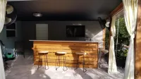 ⭐  Beautiful Private Backyard Resort Heated Pool/Spa Downtown & Beaches