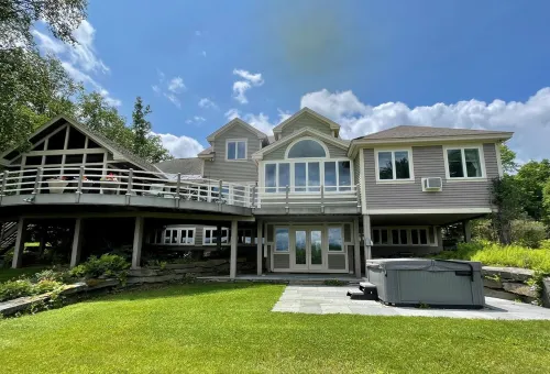 Enjoy Every Season at this Serene Estate with Incredible Mountain Views ! Hotels in Peru