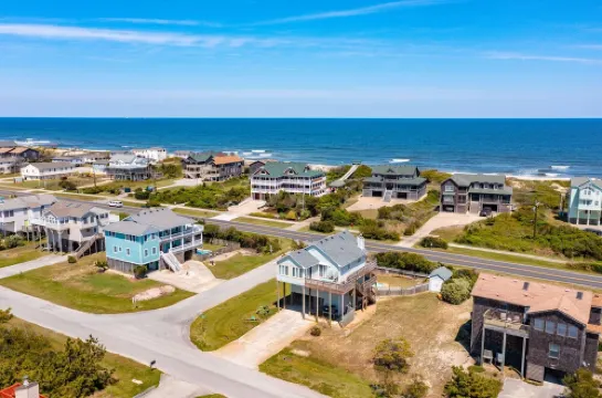 Panoramic Ocean Views Seaside Retreat with Private Pool, Hot Tub -2 Minute Walk
