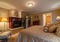 6 bed 7 Bath VT retreat - rent a former B&B Greybourne House,  Manchester VT