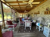 Beautiful brick home w/ large porch and 3 bedrooms