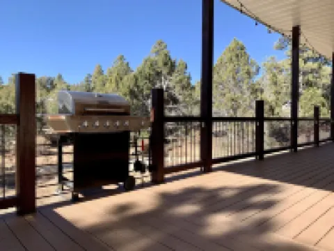 Spacious Zion Cabin, Walk to NP, Near Ponderosa Ranch, Sleeps 9