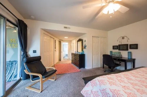 Large home close to Downtown, Hiking, CalPoly, Beaches, Wineries, Shopping