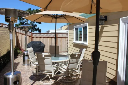 Sparkling Clean Newly Built Luxury Ocean View 5 BR/3 BA Near SF/SFO+Free Parking