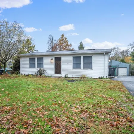 Charming 2BR Near Fairgrounds and War College!