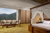 The Golden Crown Hotel Hotels in Ampitiya