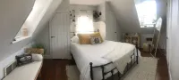 Cozy, unique, historic registered cottage on the Corsica River!