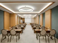 Radisson Hotel Istanbul Merter Hotels near Esenler