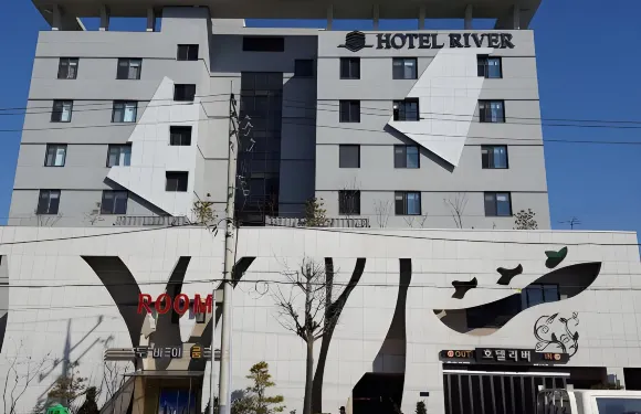 河之酒店
