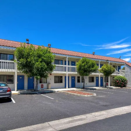 Motel 6 Pomona, CA - Los Angeles