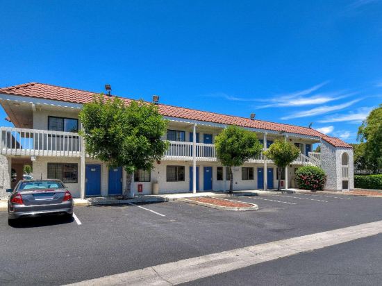 Motel 6 Pomona, CA - Los Angeles