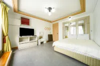 Geoje Island Jangmok Hawaii Pension (Caravan) - Lemmikkieläimet sallittu