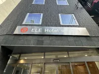ELE Hotel Higashi-Nihonbashi Hotel dekat Stasiun Higashi-ginza
