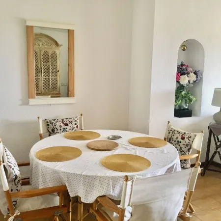 Spacious duplex, beautiful view of the golf course and sea. 120 m2. 5 mn from the beach