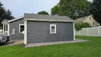 Charming 3-bedroom house with AC and WiFi   lower label muvie theater ,