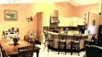 Apollo Beach Retreat Pet-Friendly 3Br w/ Private Heated Pool, Preserve & Beaches