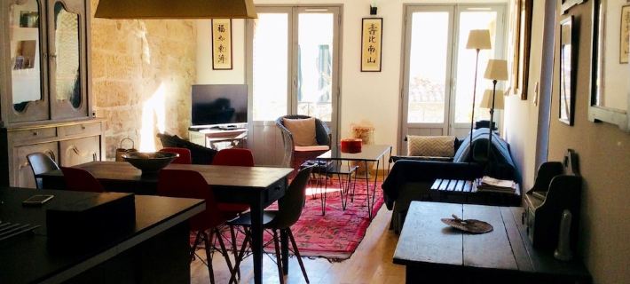 Apartment located in the heart of the historic city - 50 m from Place aux Herbes Hotels in Uzes