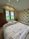 Picturesque Cottage Retreat : Countryside to Coast.