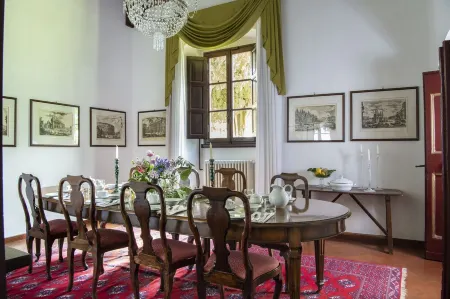 Elegant  luxury villa near Florence  with private pool and winery