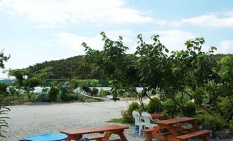 Taean (Anmyeondo) Forest Pension