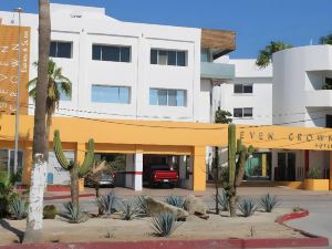 Seven Crown Express & Suites by Kavia