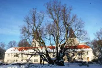 Kärntner Stub'n Hotels in Konigslutter am Elm