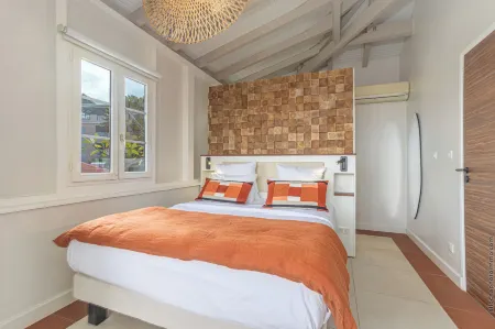 La Suite Villa Отели в г. Ле Труа-Иле