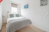 3 Bedroom-House -3Mins to Beach- Petsok - 3-Star