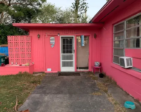 Vacation HomeStay Rental Rooms Hotels in Cocoa