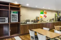 Quality Inn Louisville - Boulder - breakfast