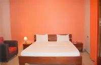 Villa la Vallee Hotels in Бакель
