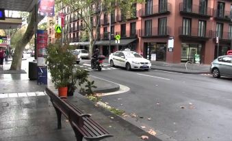 Heart of the City Minutes from Macleay Street